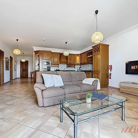 Seaside Retreat With Balcony Views In Marsaskala Lägenhet Il-Mahsel