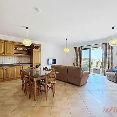 Seaside Retreat With Balcony Views In Marsaskala * Il-Mahsel